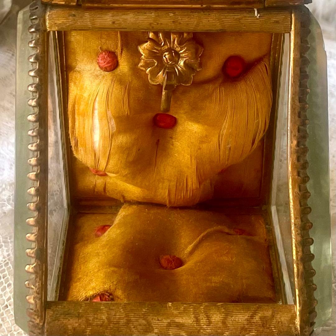 あけみん　ベベルガラス懐中時計ケースジュエリーボックスフランスアンティーク