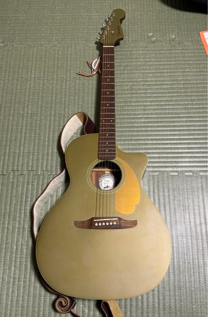 fender エレアコ、Newporter Player オリーブサテン　美品