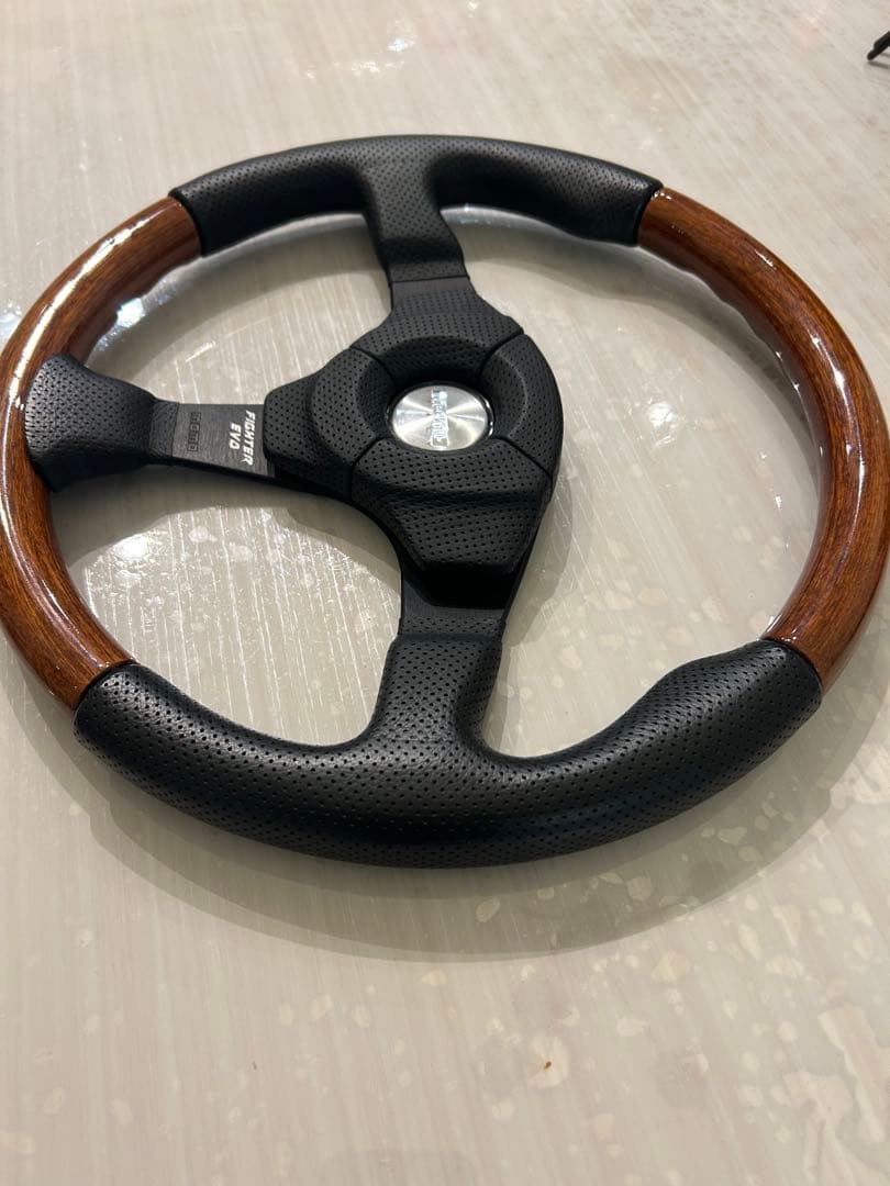momo FIGHTER EVOステアリングホイール ハンドル ウッドコンビ