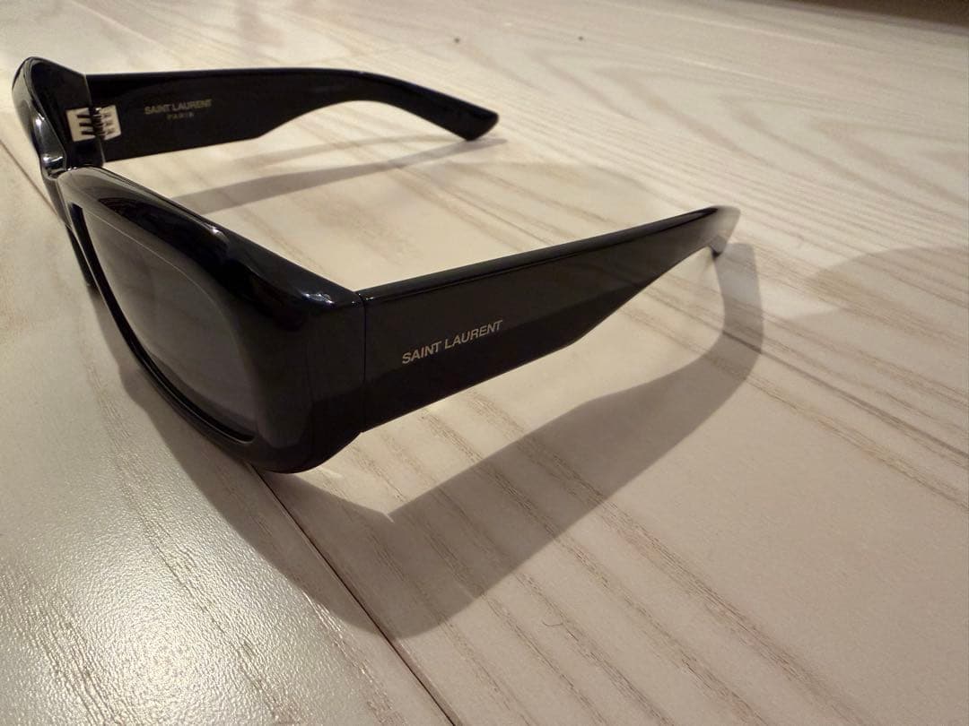 Taeyang愛用サングラス YSL SL809 001 サンローラン