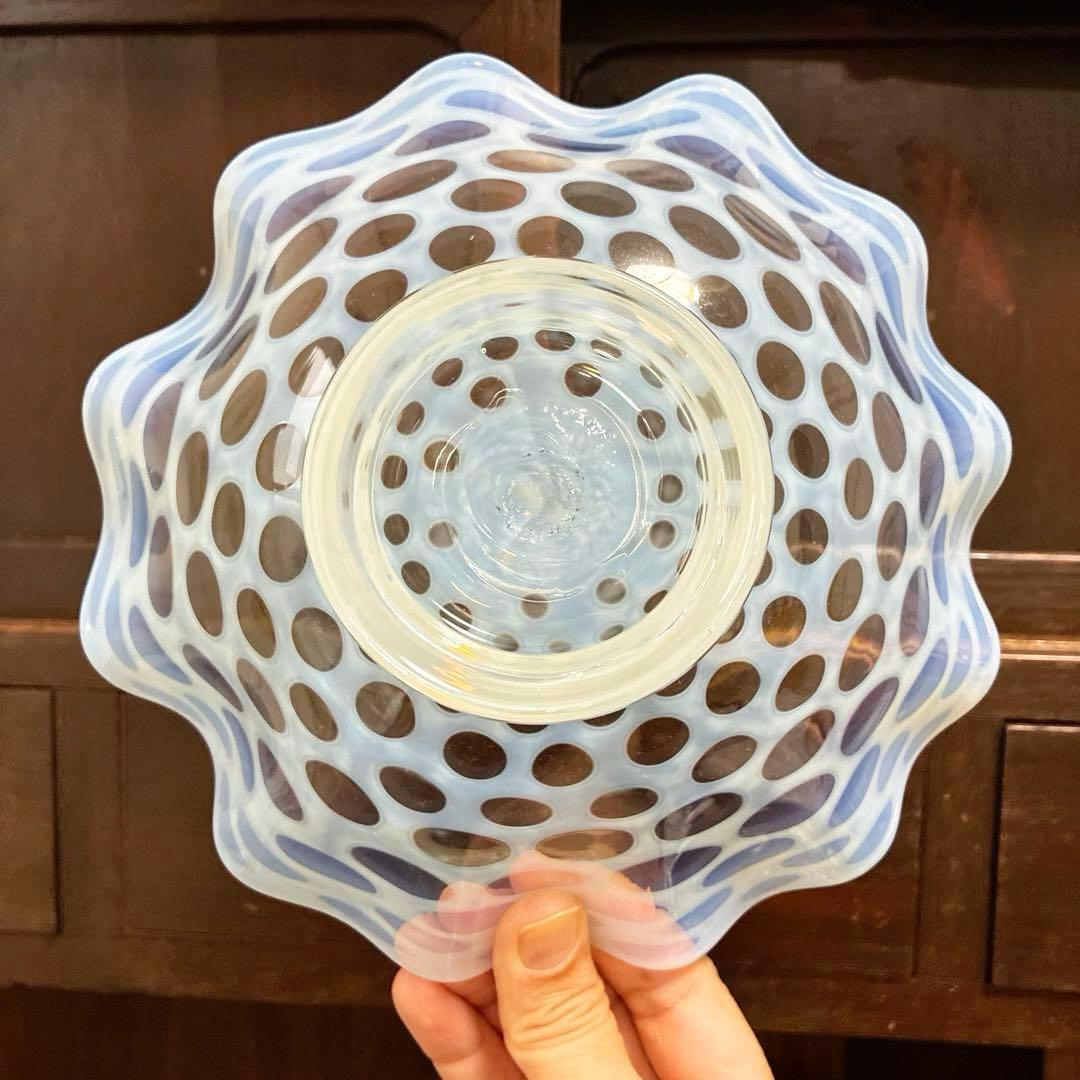 骨董　時代ガラス　フリル　水玉紋　乳白色　オパールセント 氷皿　プレート１客