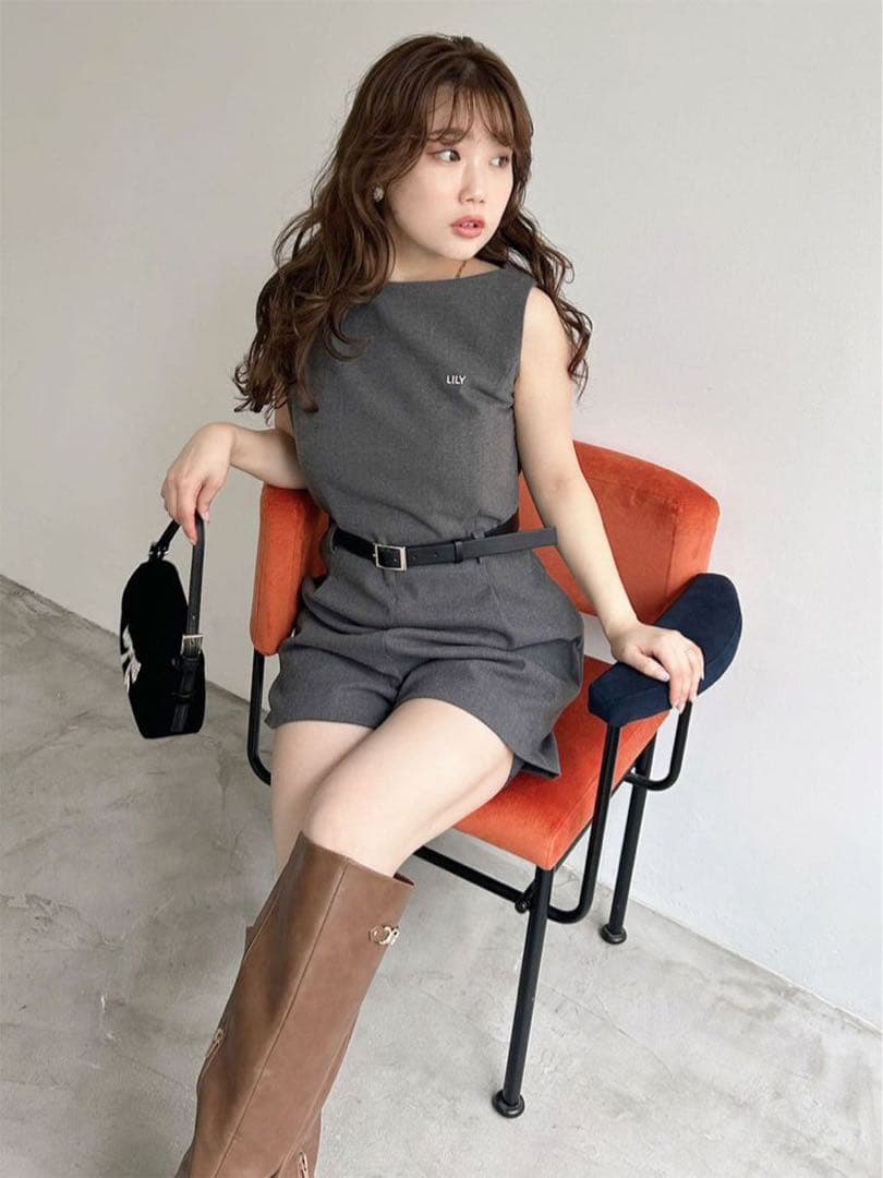 LILY BROWN ベルト付きミニロンパース