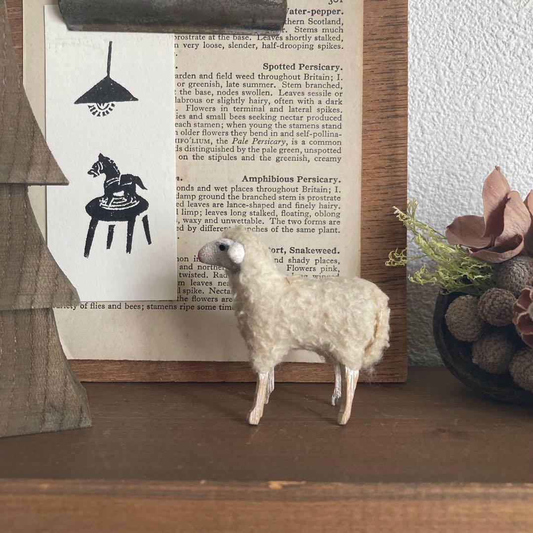 【希少】ドイツアンティーク　儚げな羊さん　B