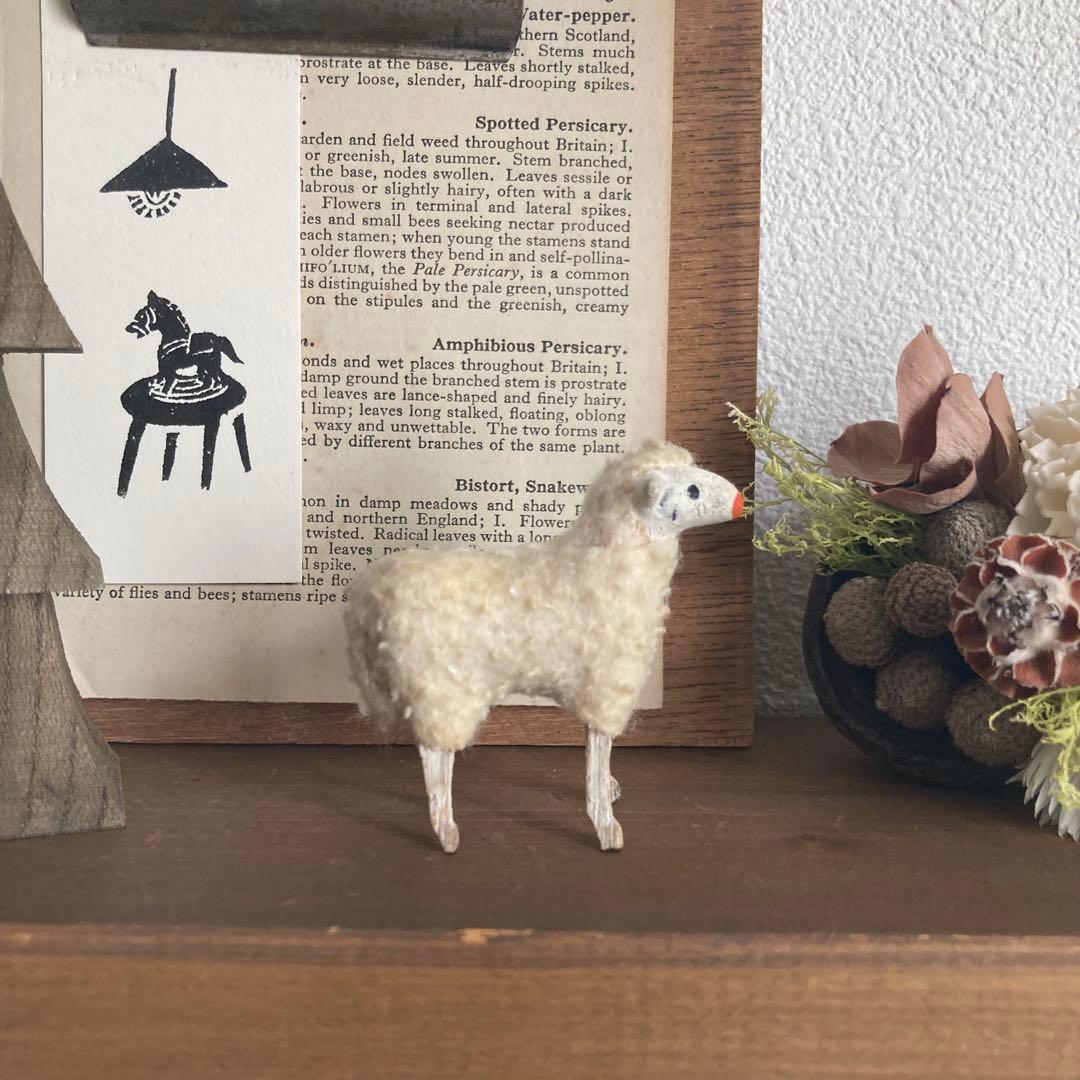 【希少】ドイツアンティーク　儚げな羊さん　B