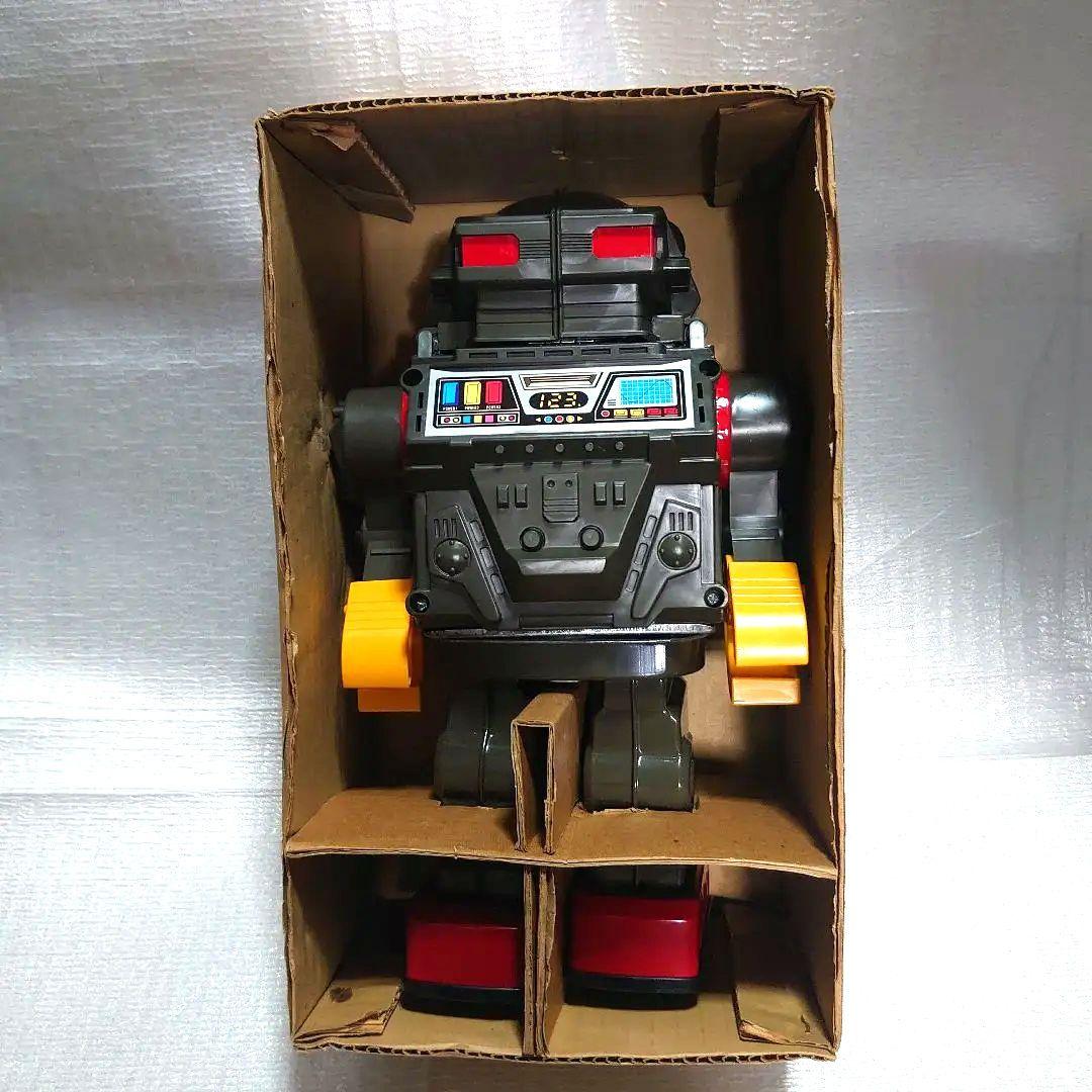 ホリカワ  コスミックファイターロボット。