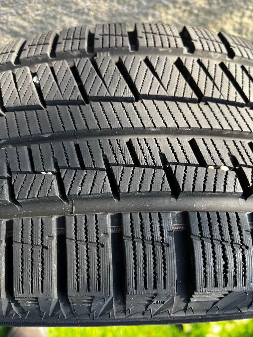 バリ溝　スタッドレスタイヤ　GRIPMAX ホイールセット　205/55R16