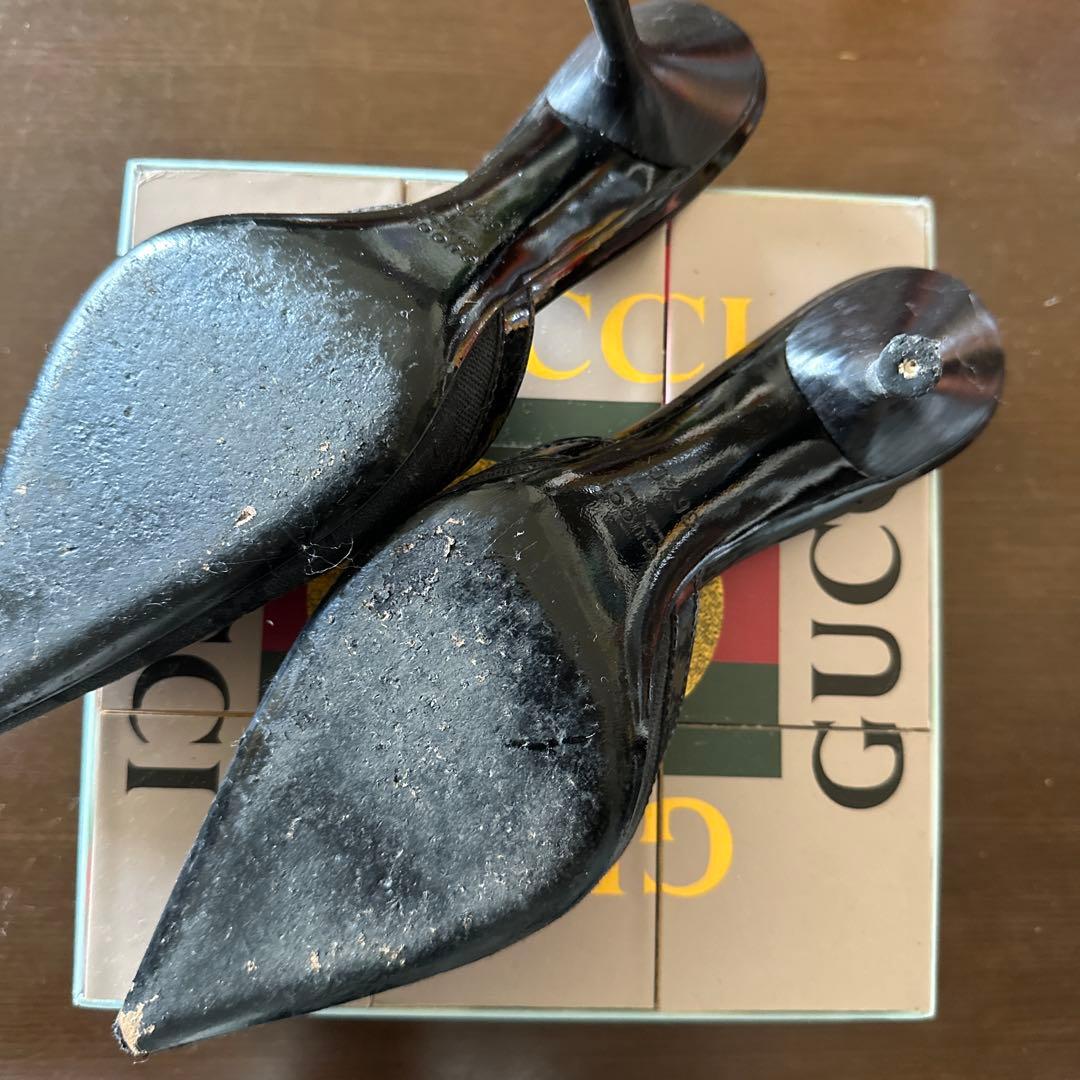 GUCCI ブラック ポインテッドトゥ ミュール