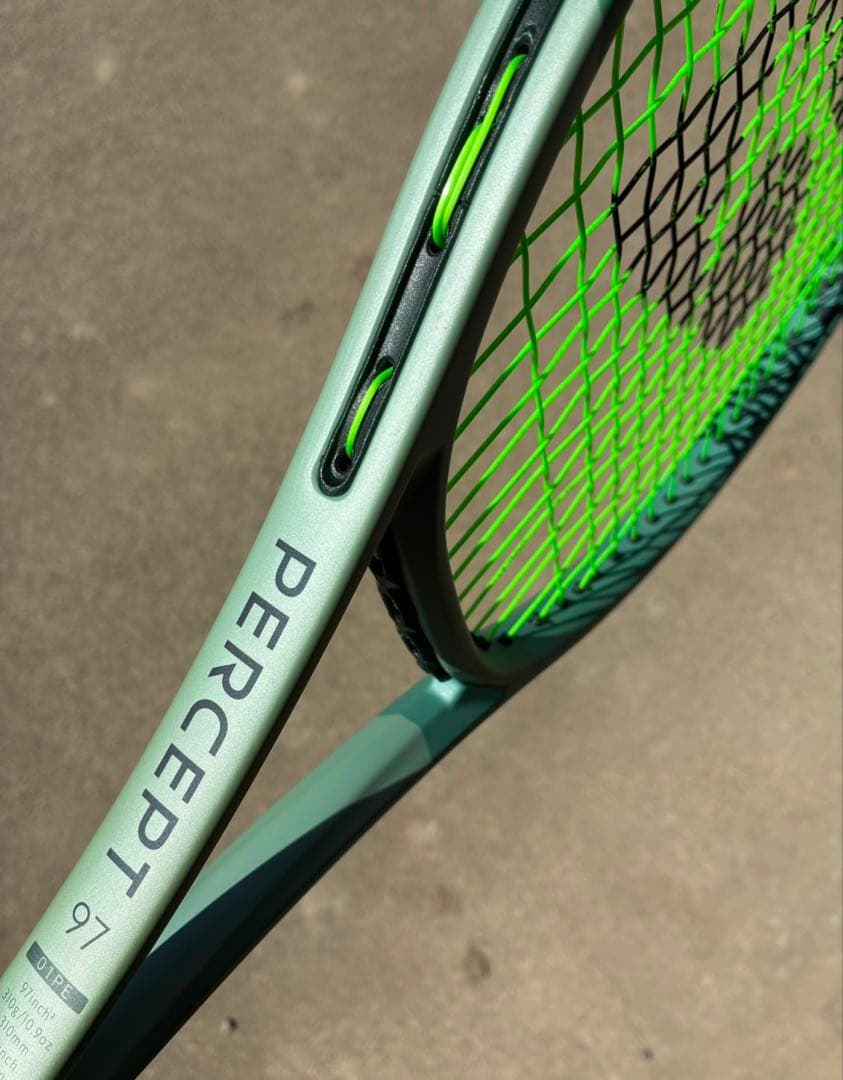 PERCEPT97 YONEXテニスラケット（パーセプト）美品　G2 ヨネックス