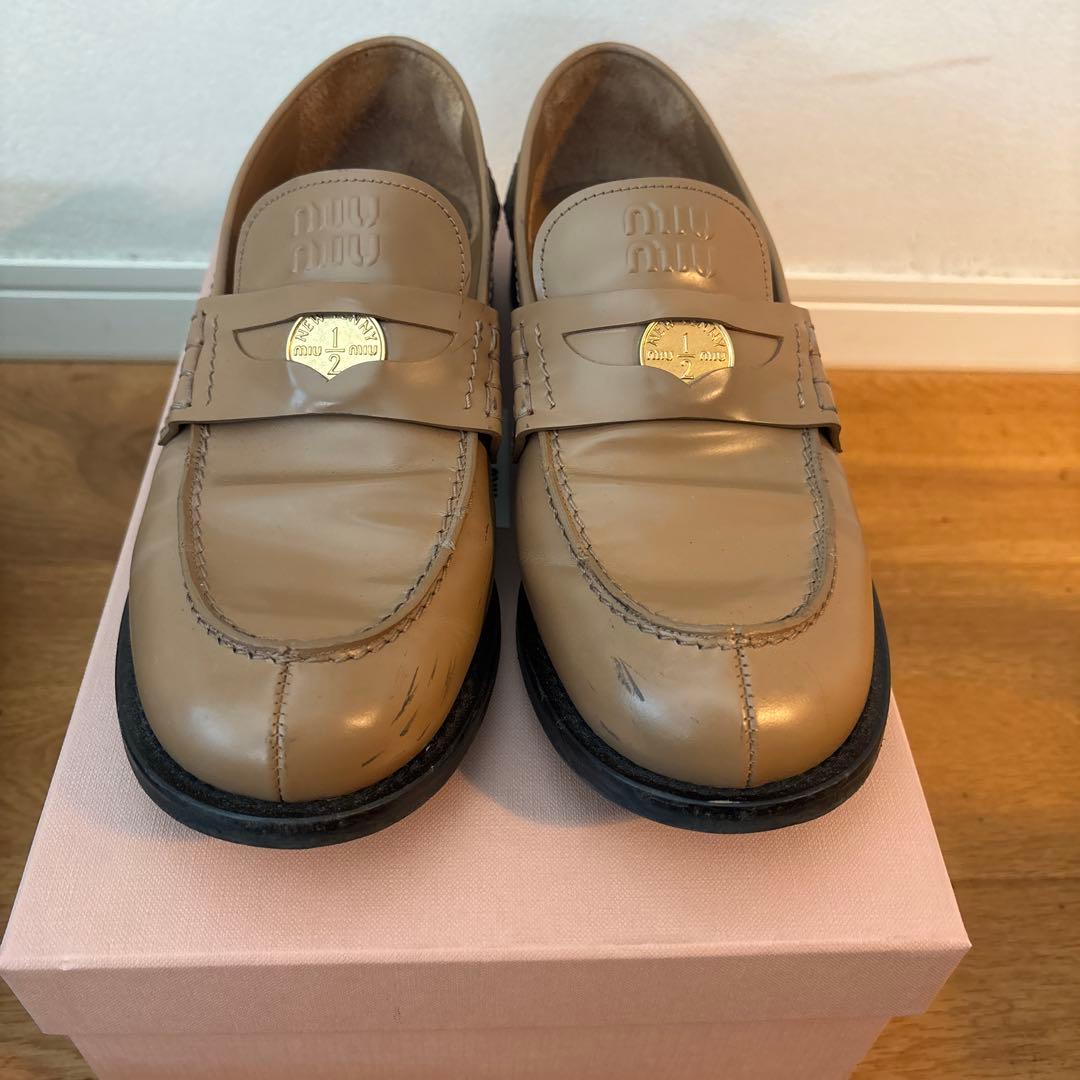 miumiuローファー　ベージュ　38.5