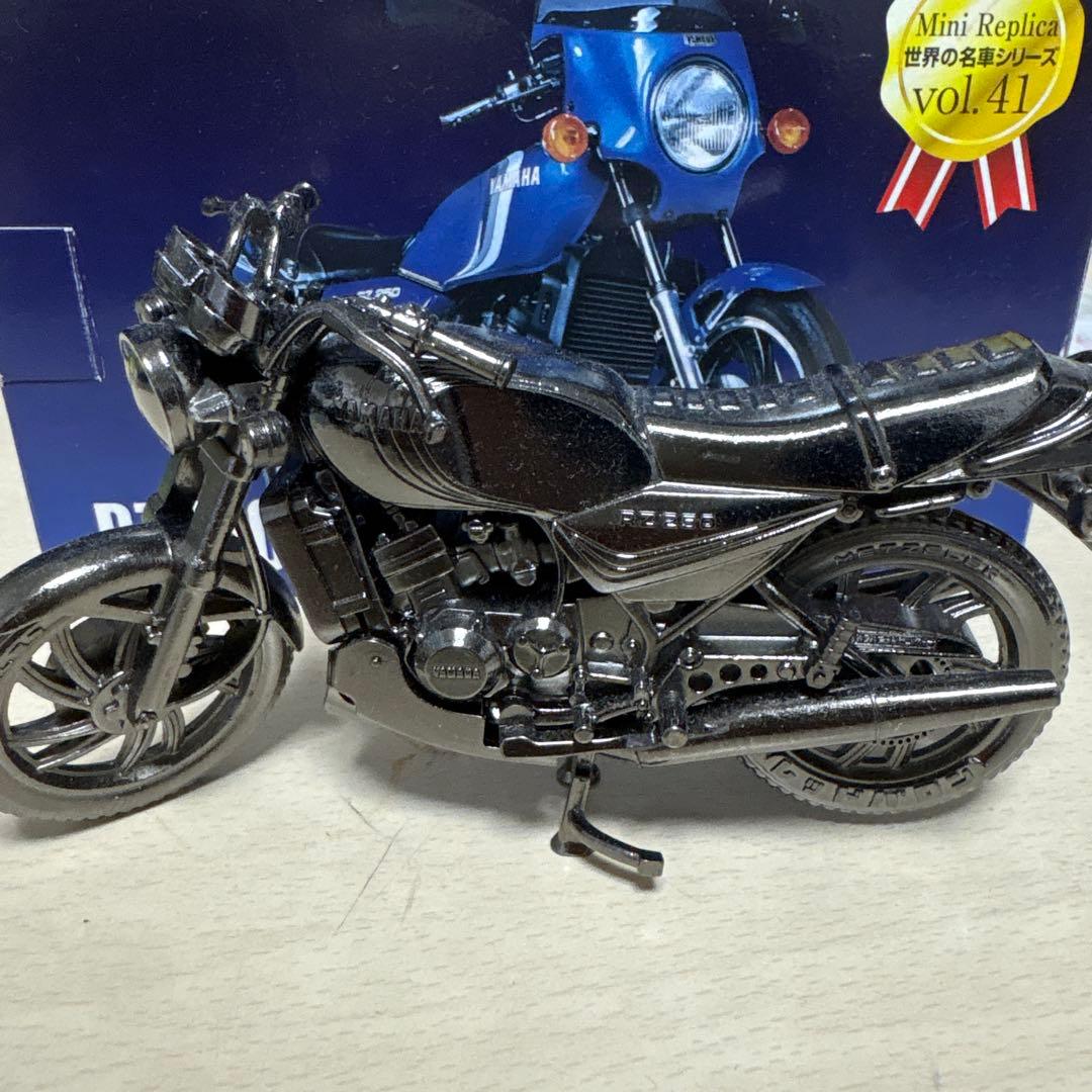 Yamaha RZ250 ミニレプリカ Y.A.C. 限定版