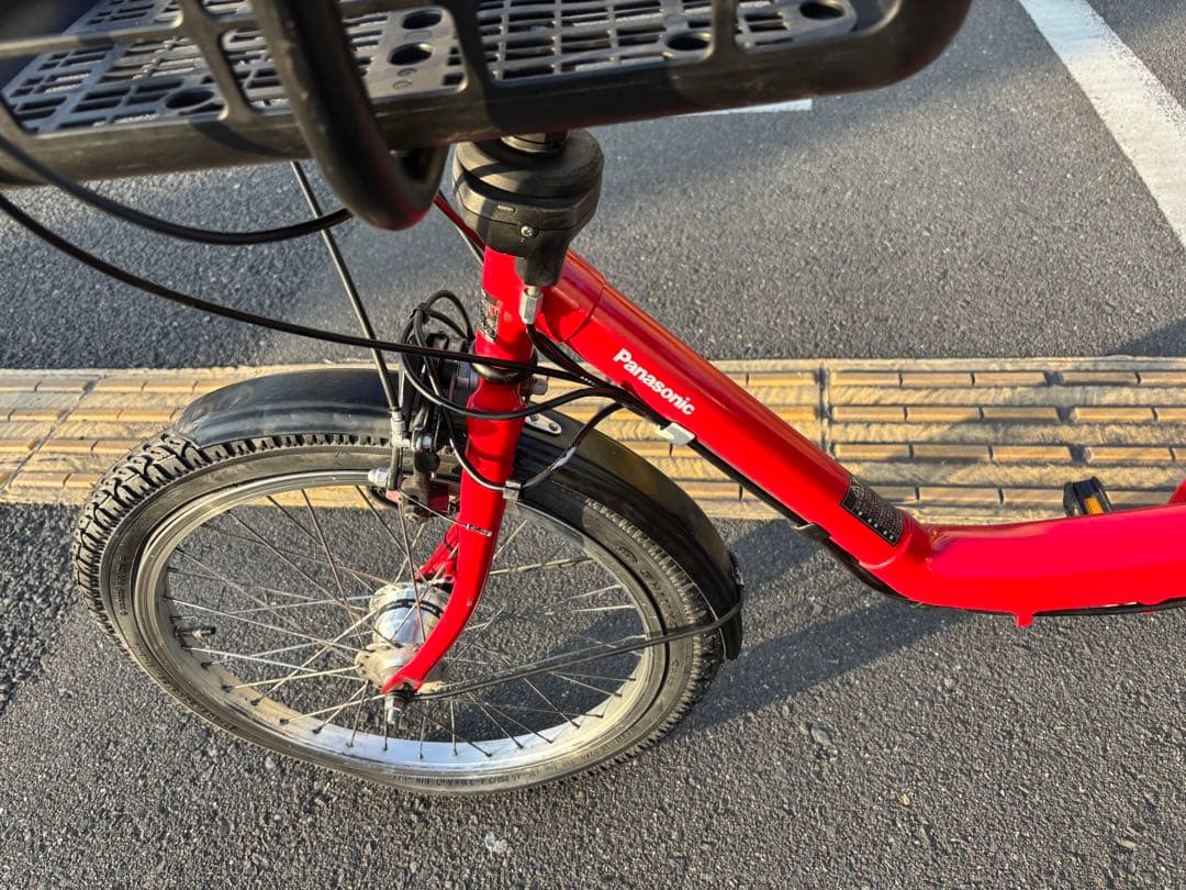 中古20㌅Panasonic電動アシスト自転車　8Ah 大阪　037番