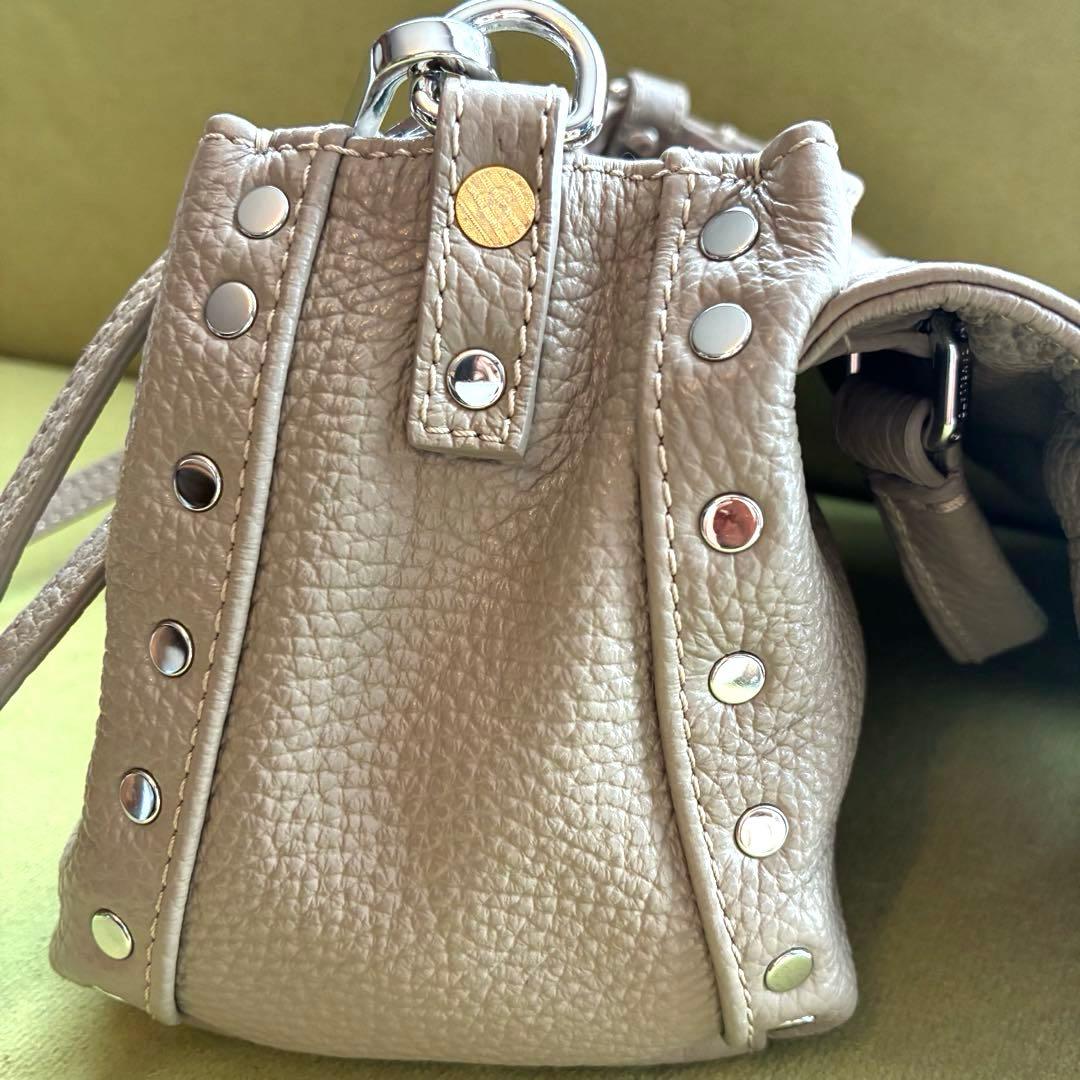 おーたにです 美品ザネラートポスティーナ　ベイビー　色トープ