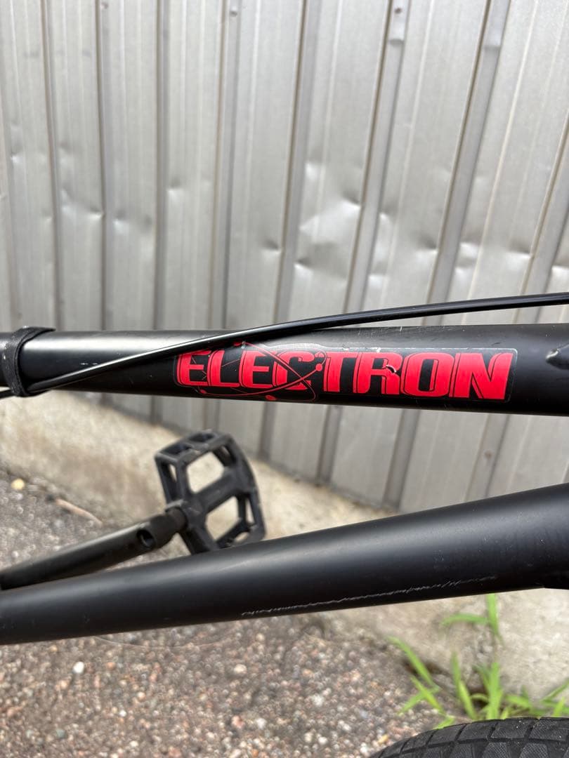 自転車本体 BMX flybikes