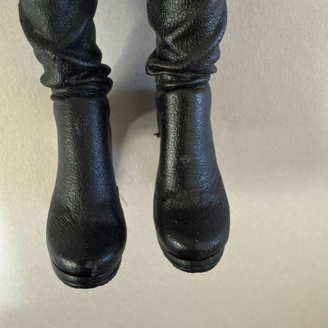 Selina Kyle キャットウーマン　フィギュア　ホットトイズ