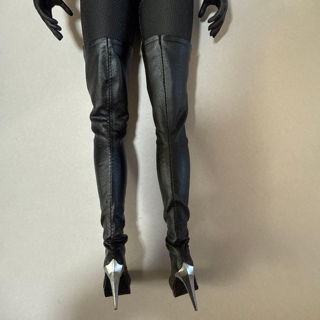 Selina Kyle キャットウーマン　フィギュア　ホットトイズ