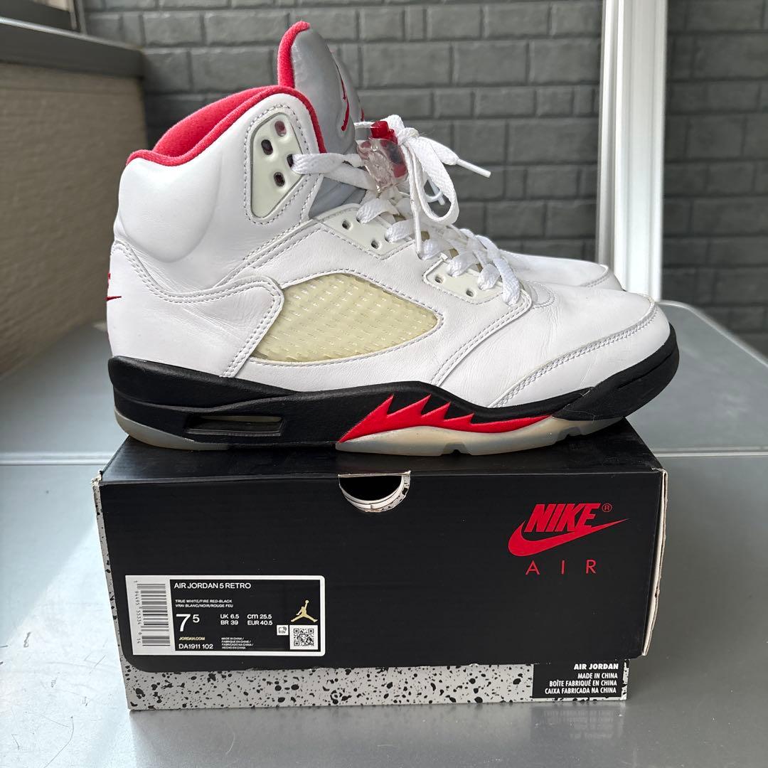 Air Jordan 5 Retro ホワイト/レッド 25.5cm