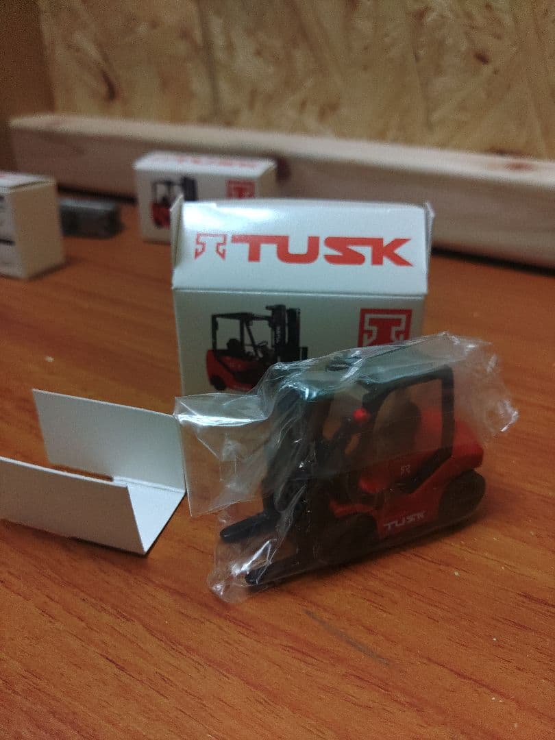【非売品】【希少】 ミニチュア ミニカー TUSK フォークリフト 3箱セット