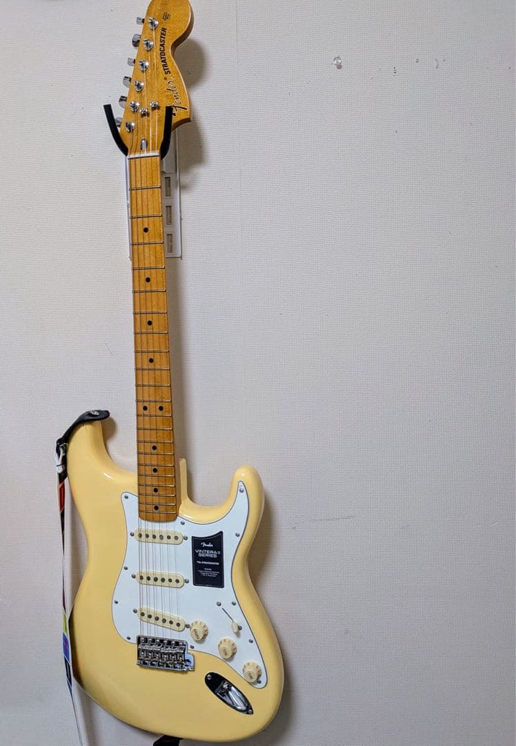 Fender Vintera II 70s Stratocaster 白ホワイト