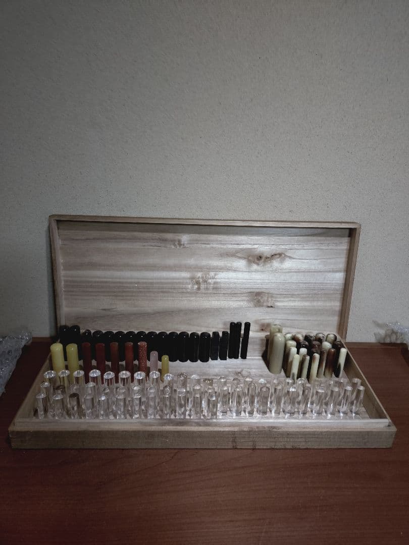 印材の山 水晶 水牛 瑪瑙石など