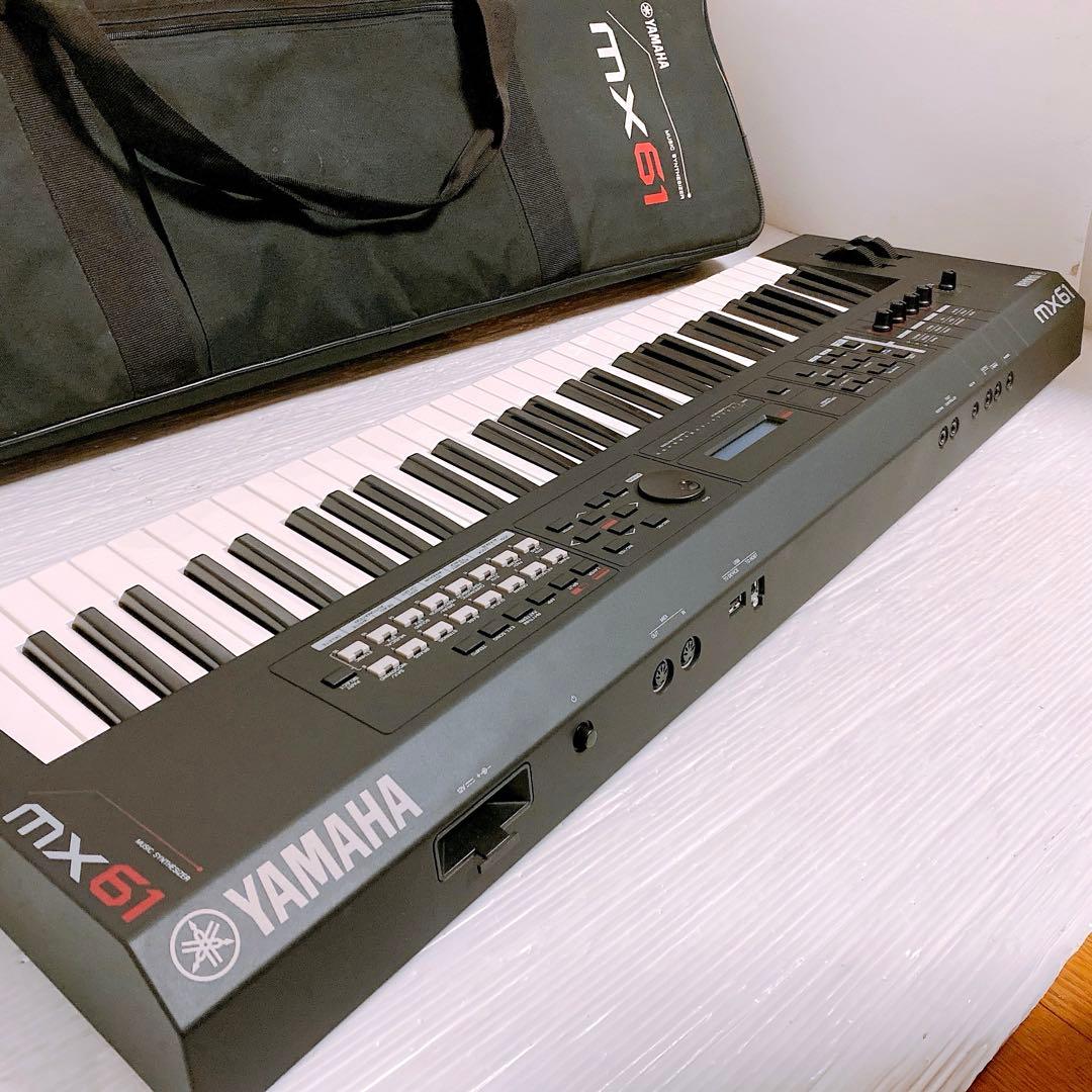 YAMAHA MX61 シンセサイザー　専用ケース付属