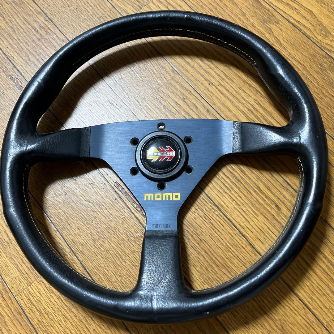 MOMO ステアリングホイール 1989年モデル