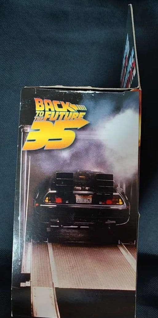 トランスフォーマー　デロリアン　ギガワット　バックトゥザフューチャー