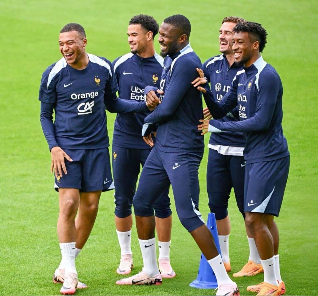 美品 NIKE フランス代表 ストライク シャツ トップス パンツ 上下セット