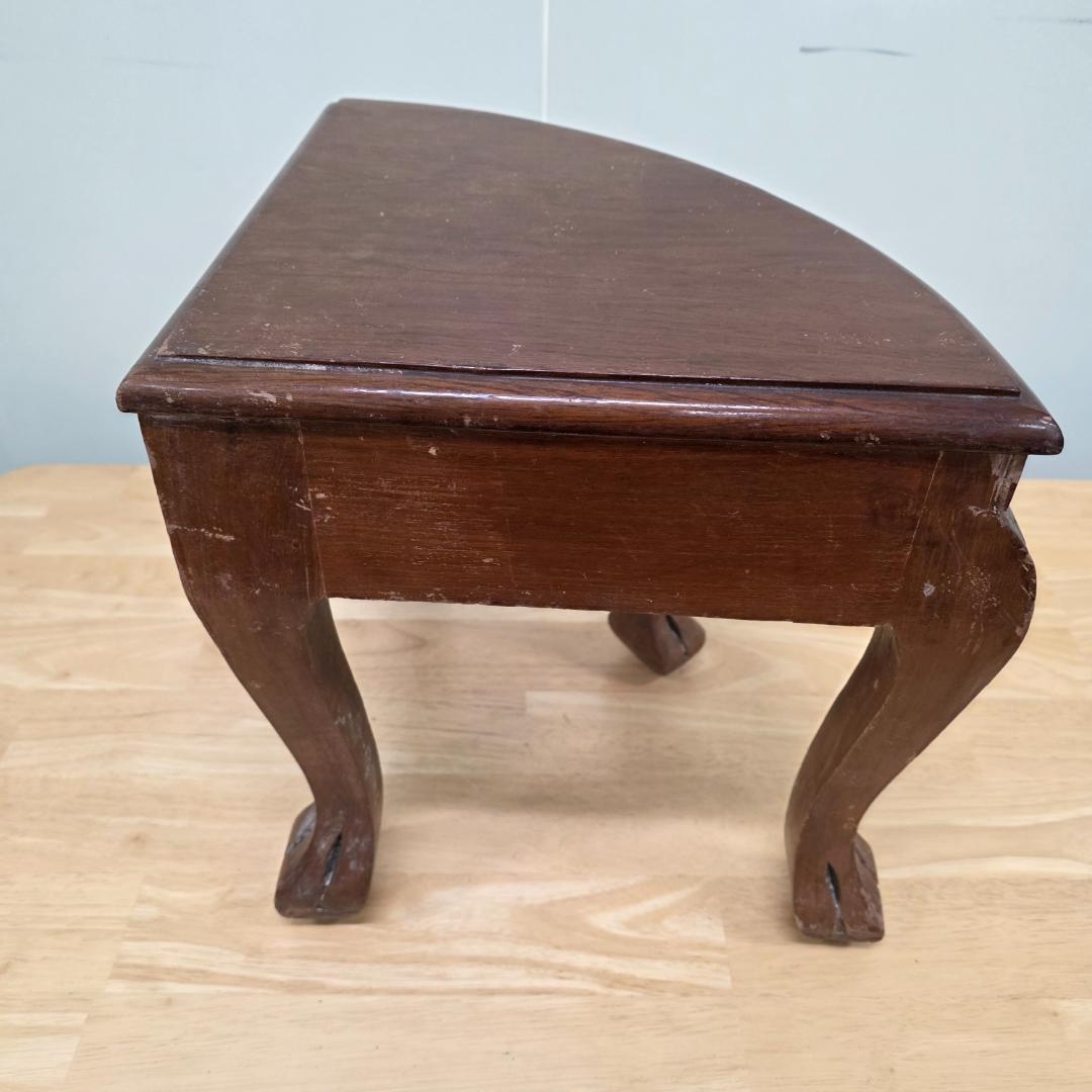 木製彫刻三角形座卓 コーナーテーブル サイドテーブル イス4脚