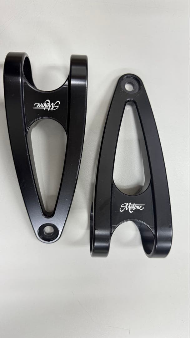 モートーン　ヘッドライトステーφ41 ボンネビル、スラクストン、スクランブラ