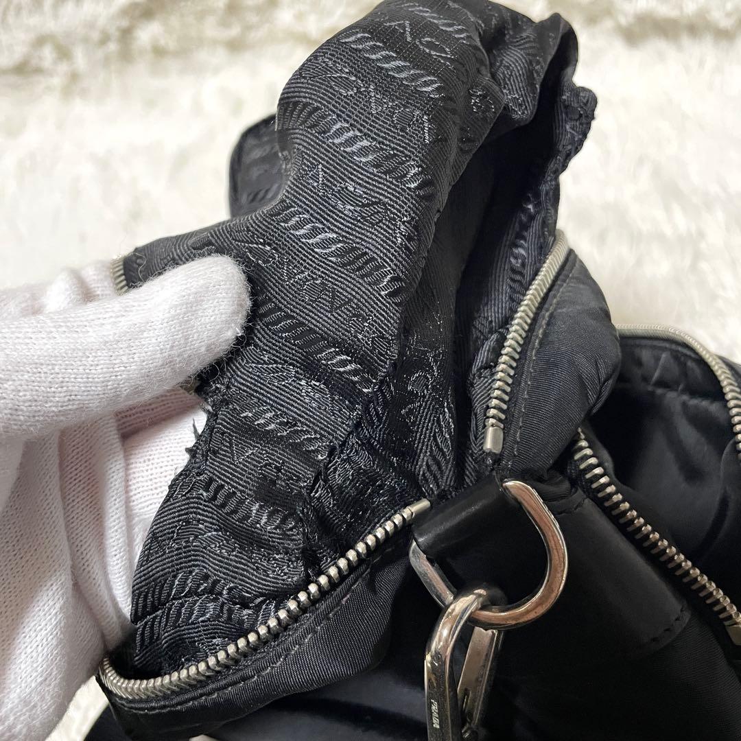【美品】PRADA プラダ　カメラバッグ　ナイロン　レザー　ブラック　斜め掛け