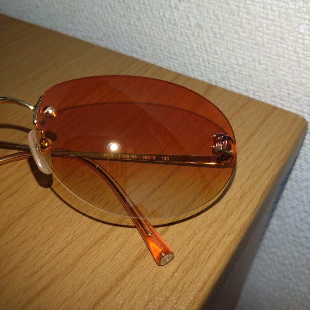 CHANEL オレンジ サングラス