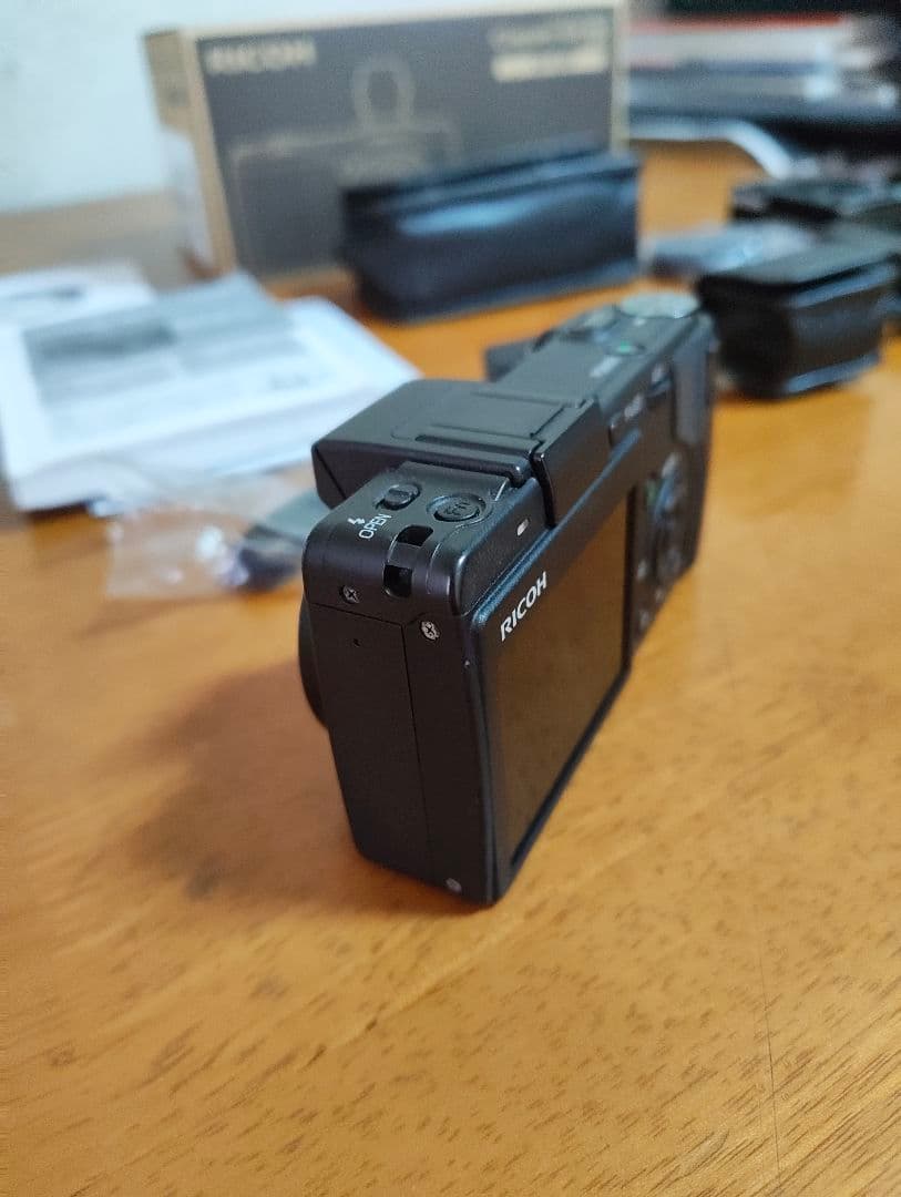 美品【RICOH】Caplio GX100 with VF-1 と LC-1付き
