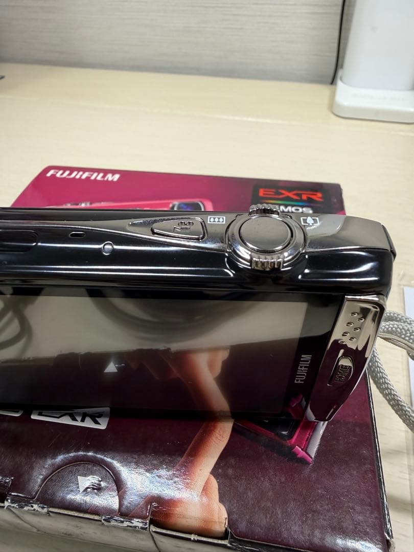 FUJIFILM FINEPIX Z950 EXR 富士フイルム