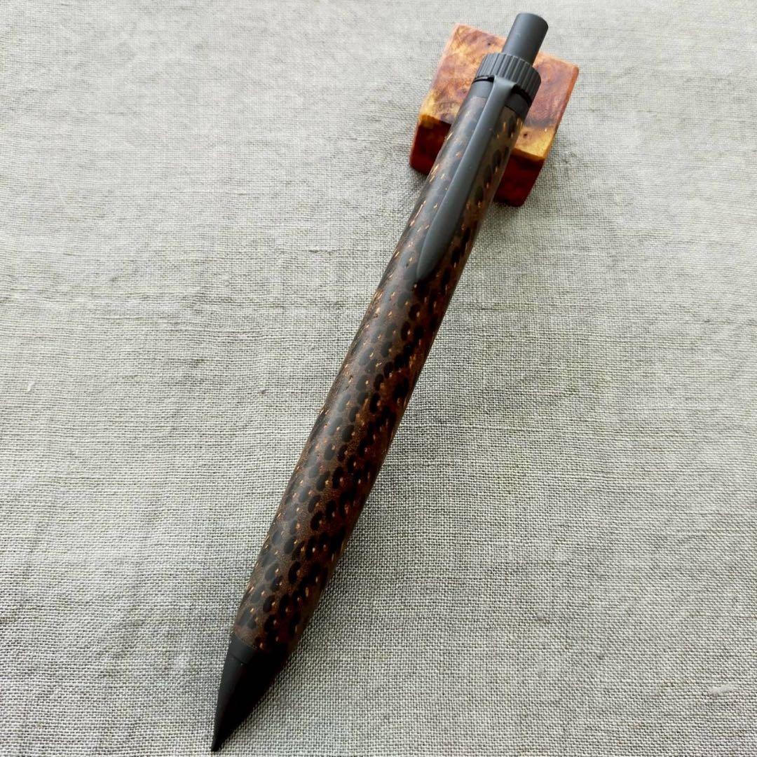 クジャクヤシ　ハンドメイド　木軸シャープペン　0.5mm　ブラック