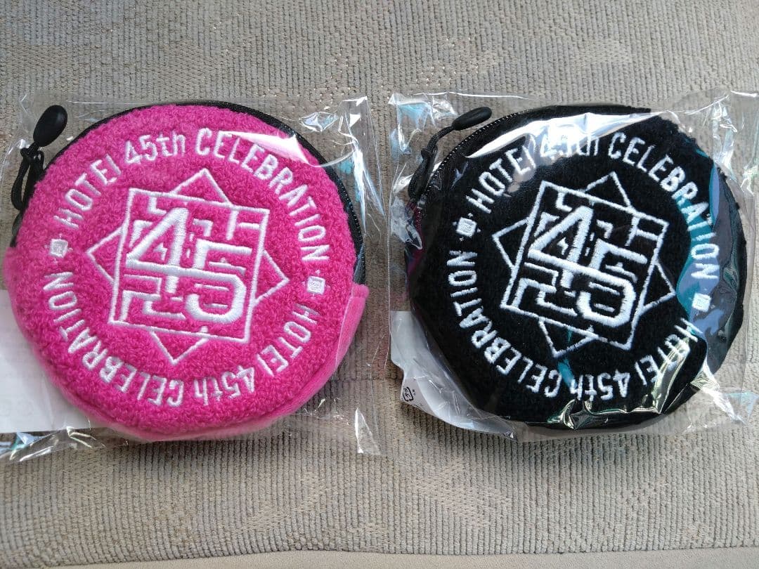 布袋寅泰 45thグッズ ラウンドポーチ 　2色セット♪