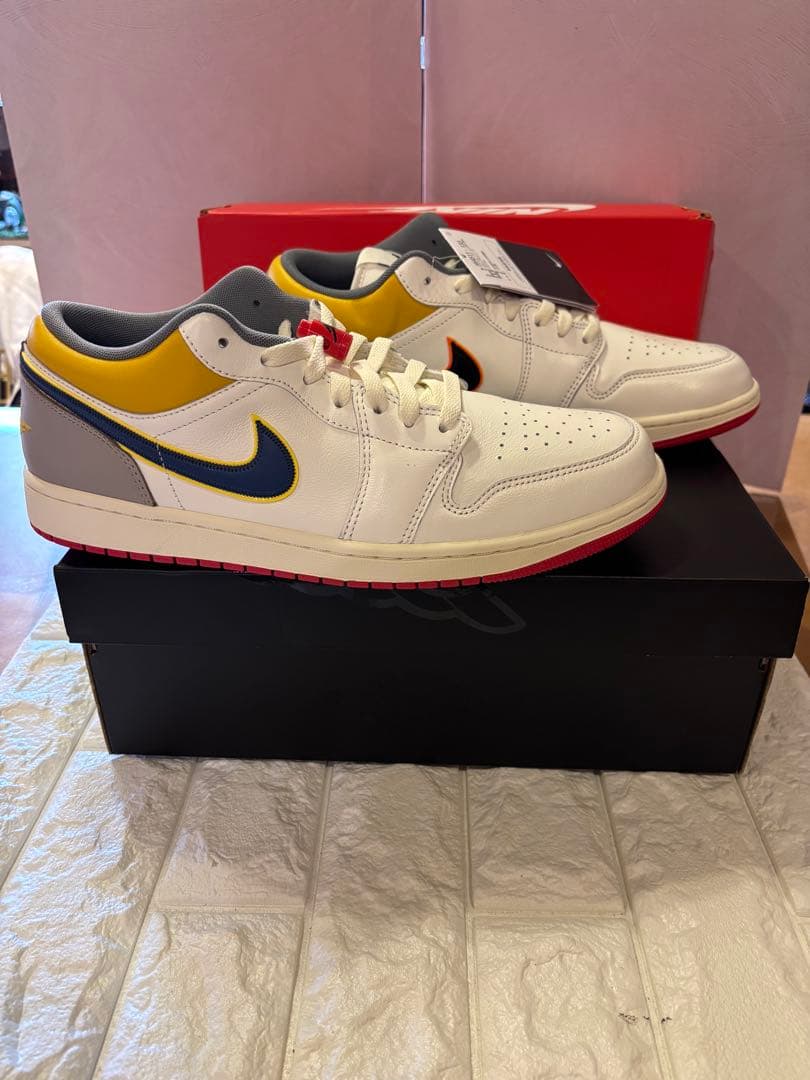 Nike Air Jordan 1 Low ホワイト/イエロー/グレー/ネイビー