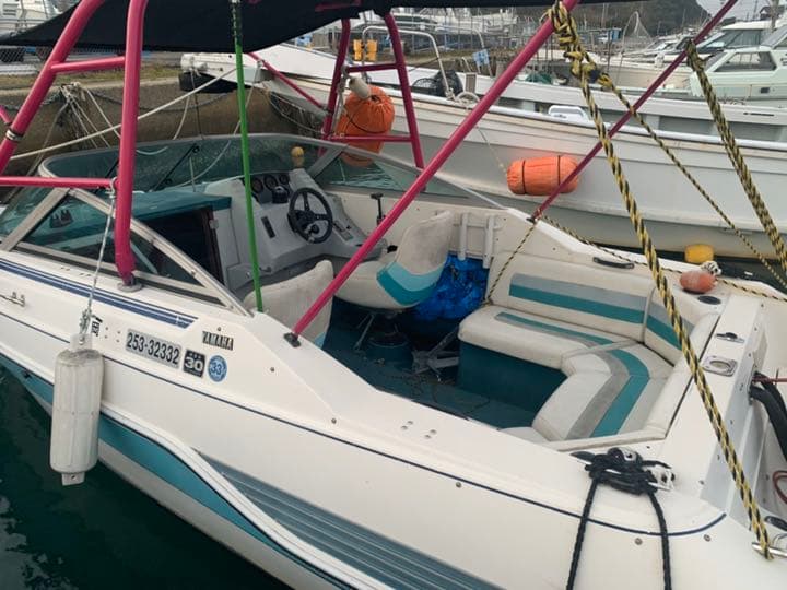 動画あり175馬力ヤマハスピード40ノット船　船体　ボート　船外機