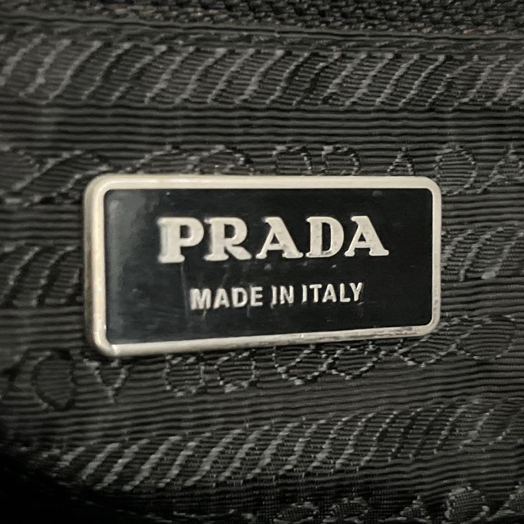 プラダ　カメラバッグ　ショルダーバッグ　三角ロゴ　横型　ナイロン　レザー　y2k