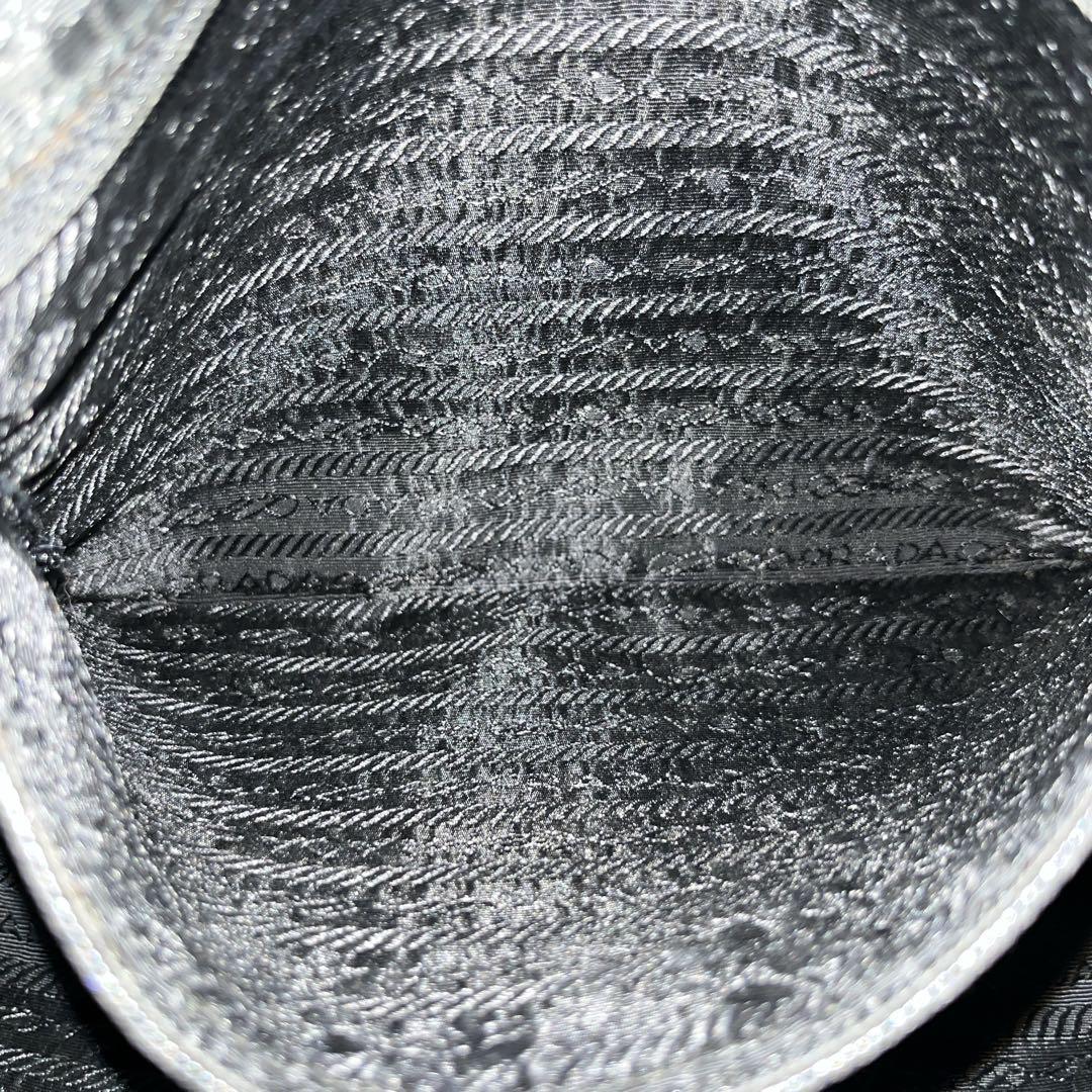 プラダ　カメラバッグ　ショルダーバッグ　三角ロゴ　横型　ナイロン　レザー　y2k