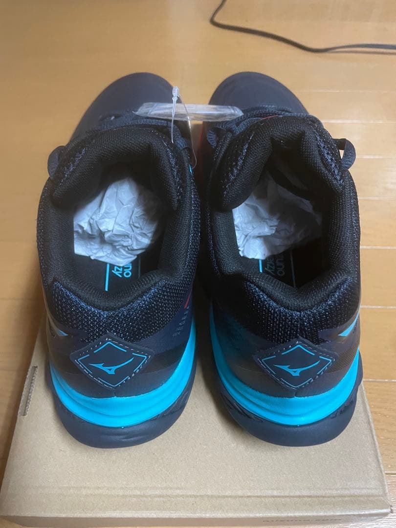 ミズノ　wavefang2fit 新品　２７cm