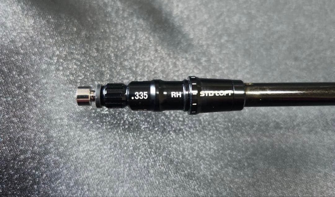 ツアーAD EV-6S 3W用 テーラーメイドスリーブ、グリップ付き　シャフト