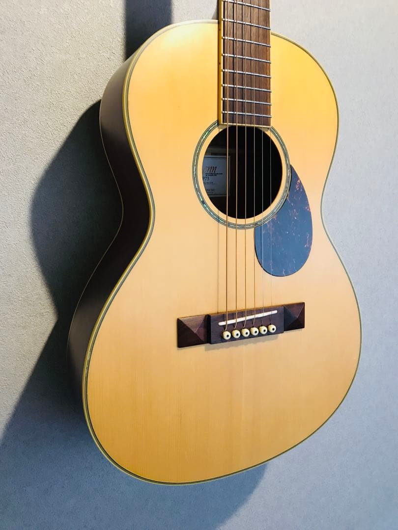 値下げしていきます‼︎細身弾きやすくお洒落なルックス！女性や お子様にも！アコギ