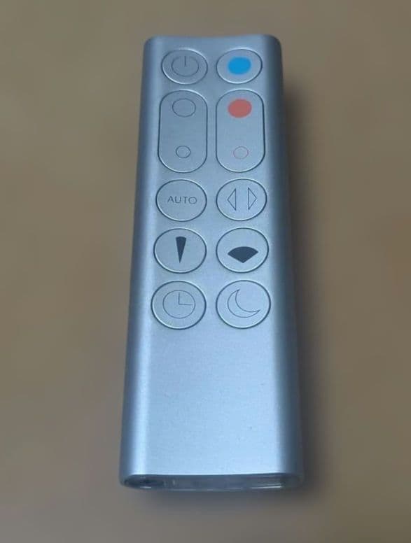 ア*カ様 美品！dysonホット&クール HP02 空気清浄機能付ファンレスヒー