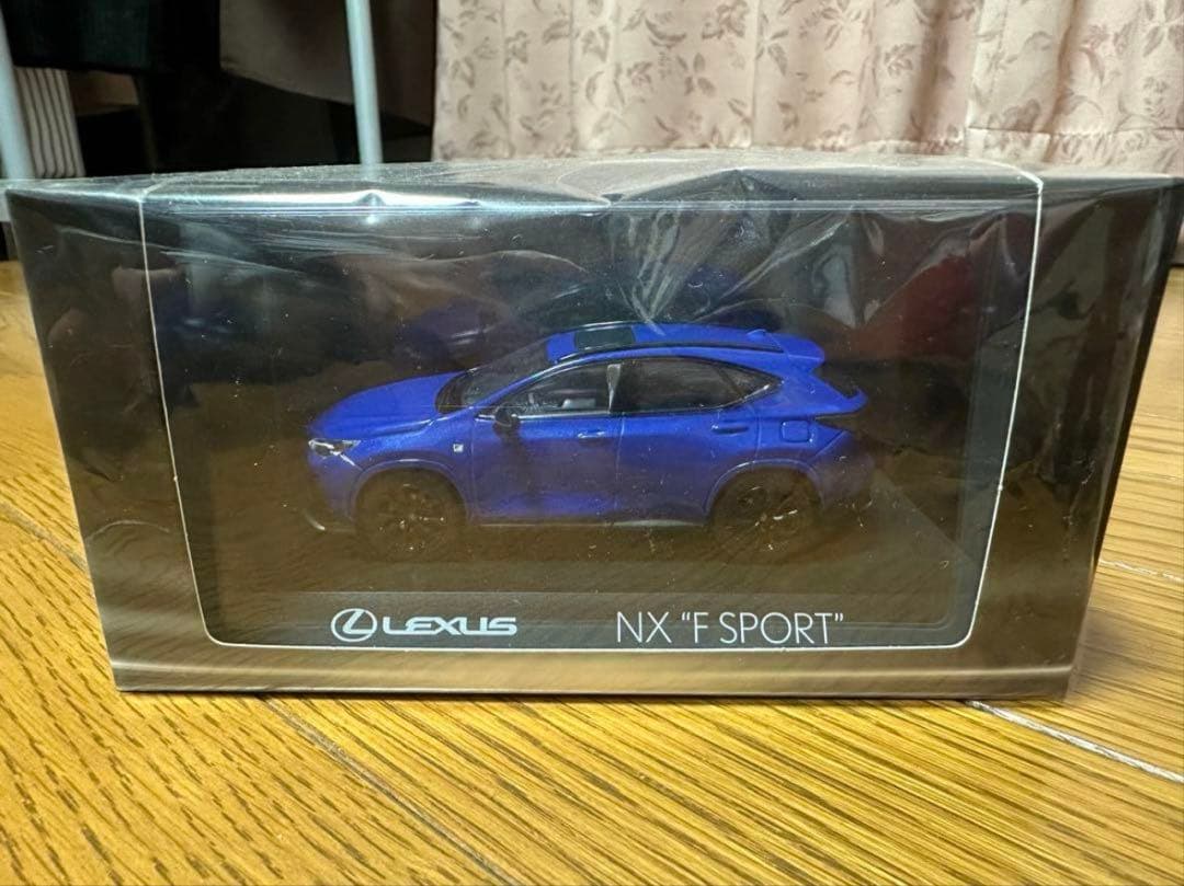 ミニカー LEXUS NX \