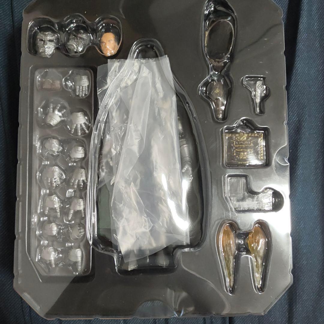 mezco メズコ　ワン12 ドクタードゥーム doctor doom