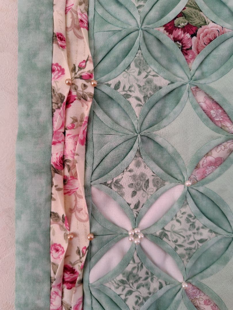 ♡mari♡ パッチワーク(カテドラルウインドウ)タペストリー