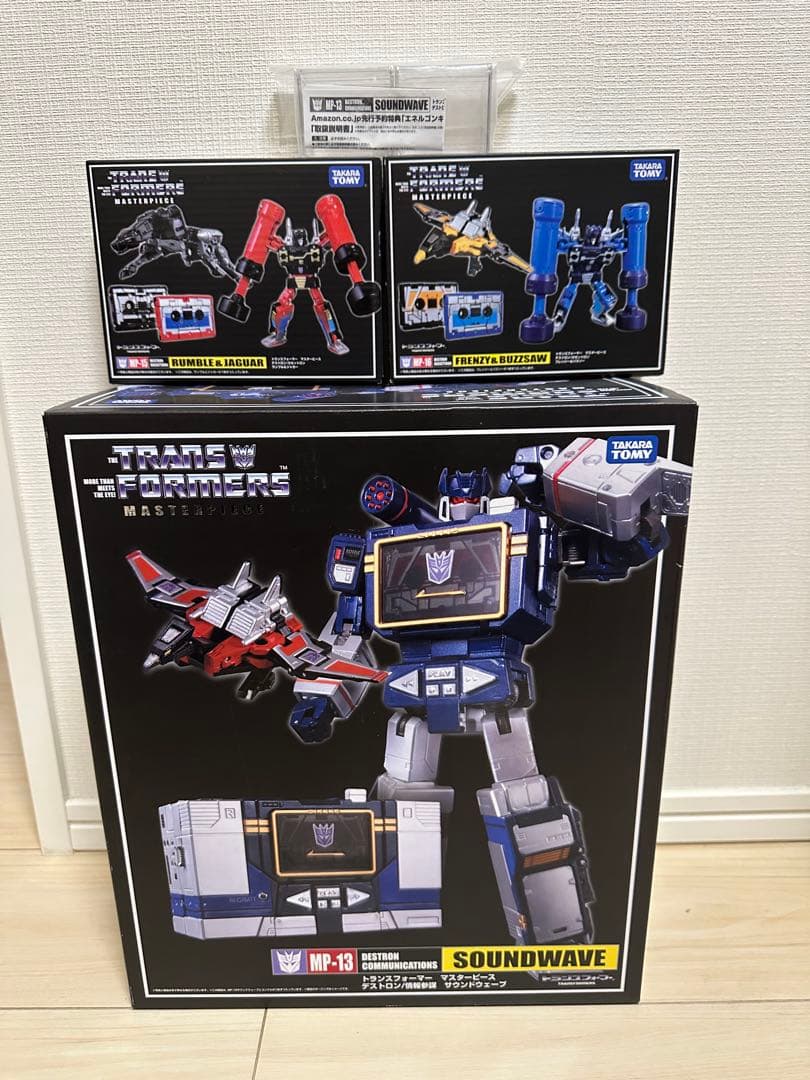 【未開封】　トランスフォーマー　マスターピース　サウンドウェーブ　カセットロン