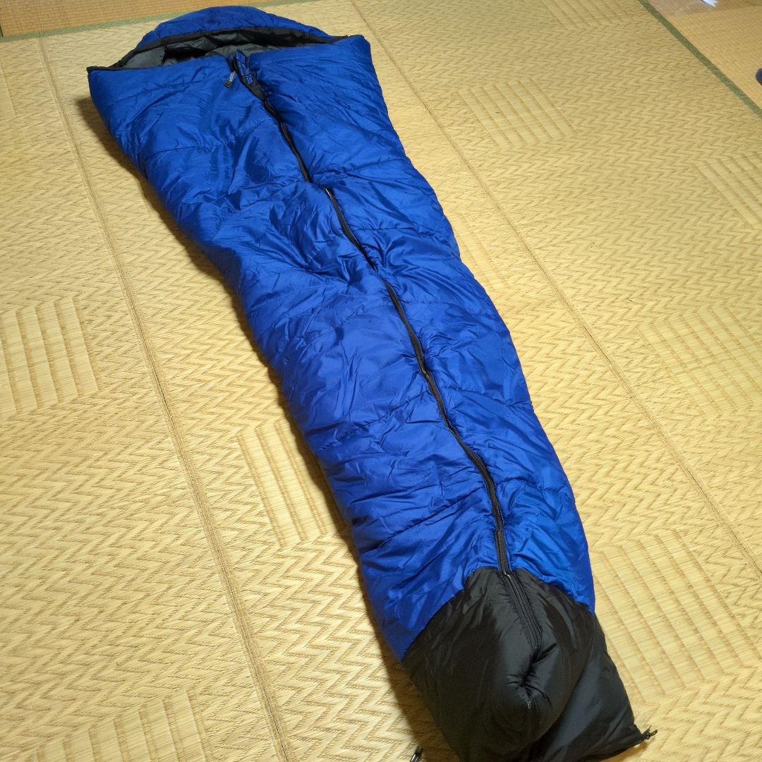 【美品】ISUKA スノートレック1300 冬モデル　イスカ　シュラフ寝袋