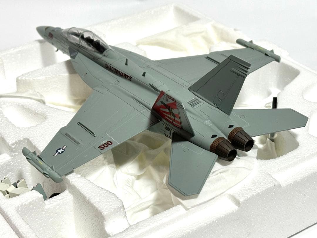 ホビーマスター EA-18G Growler 1/72 VAQ-141 厚木基地