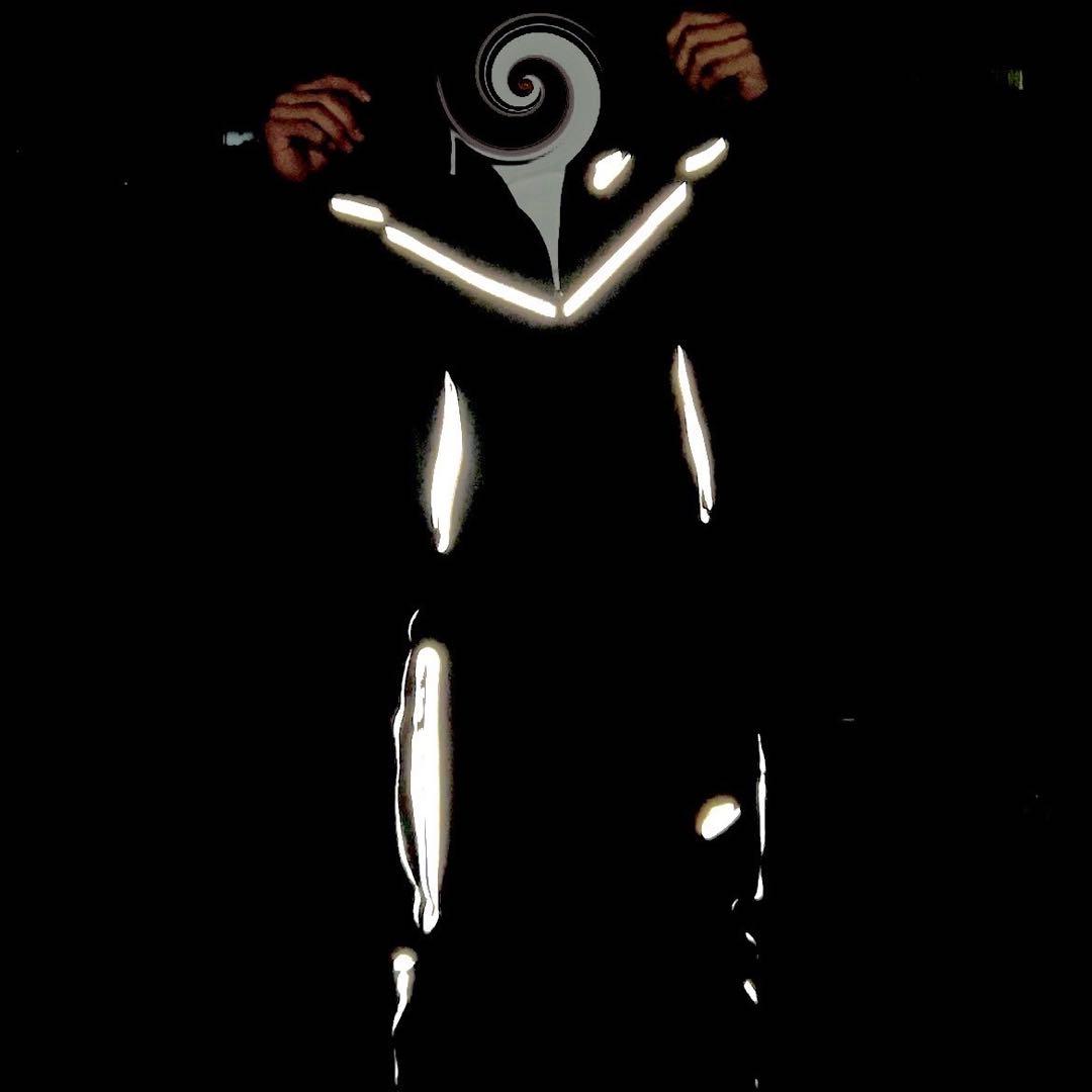 吉*類様 Tee shyne着用　反射テックフリース